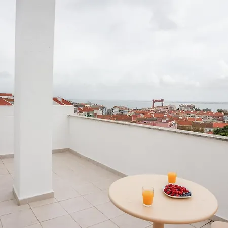 One Bedroom Apt In Central - Balconies With River Views! Lejlighed