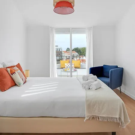 One Bedroom Apt In Central - Balconies With River Views! Lejlighed *